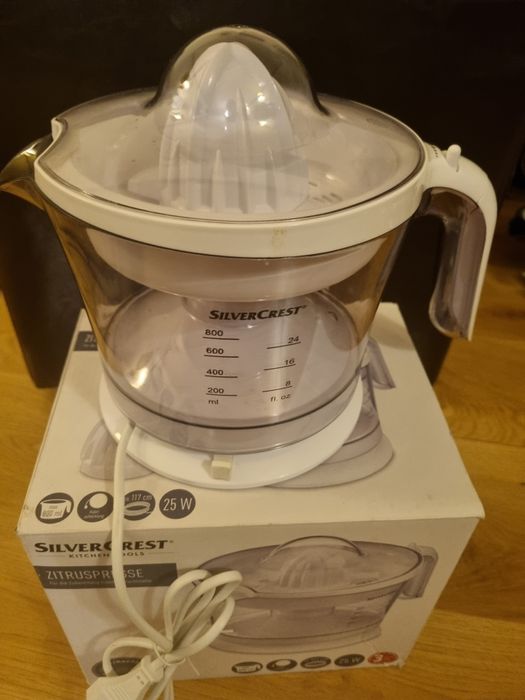 Elektryczna wyciskarka do owoców