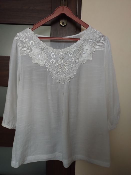 Biała bluzeczka rękaw 3/4