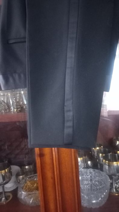 Стильный черный костюм Zara