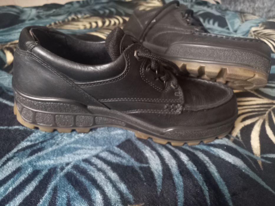 Buty ECCO track skórzane czarne r 40 / 39 Gore Tex
