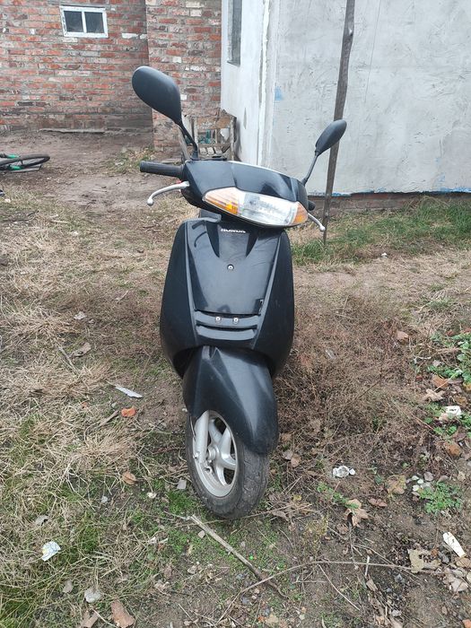 Продаю скутер Хонда