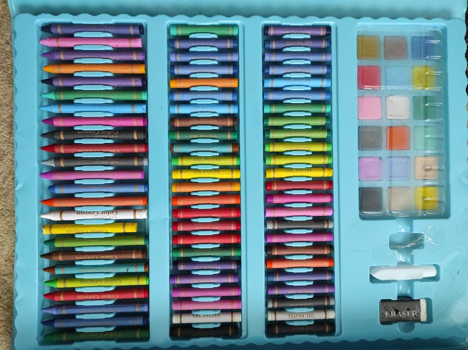 Большой набор-чемодан для творчества