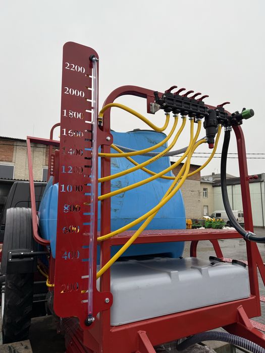 Оприскувач причепний 2000л, 2500л спецтехніка на гідравліці