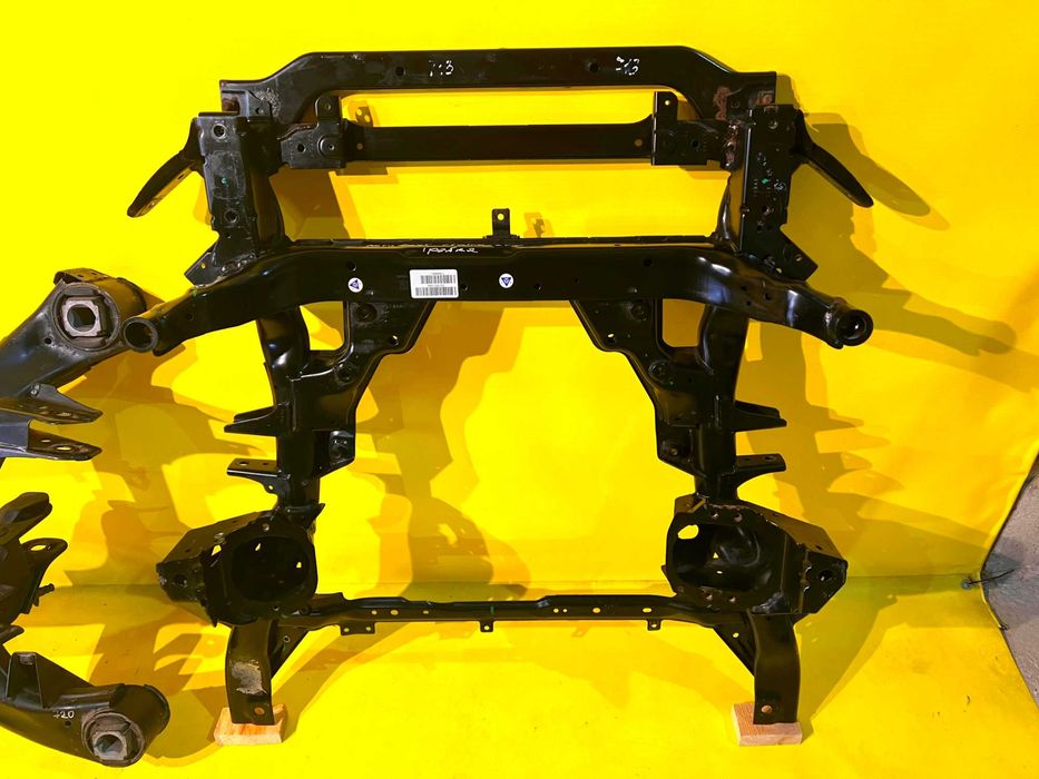 Балка передняя BMW X5 E70 X6 E71 Подрамник БМВ Х5 Е70 Х6 Е71 Задний