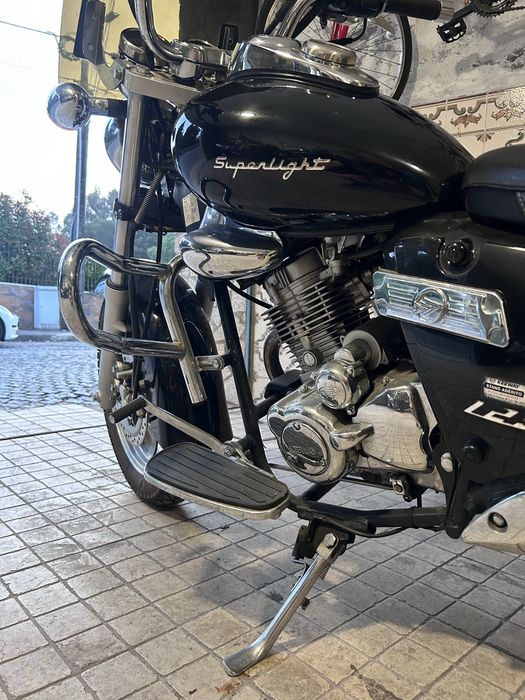 Keeway Superlight 125 – Extras – Impecável