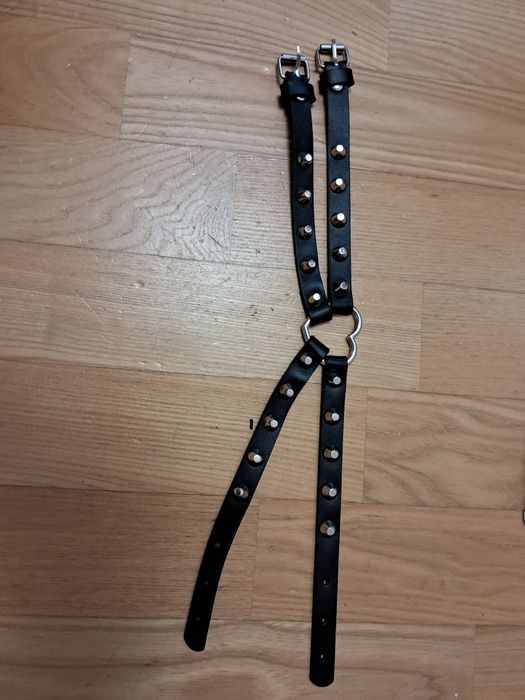 Naszyjnik z kolcami oraz sercem