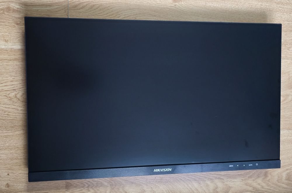 Monitor hikvision