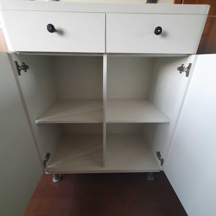 Komoda Elippe (malowana na biało)