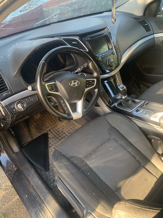 Автомобіль хюндай І40
