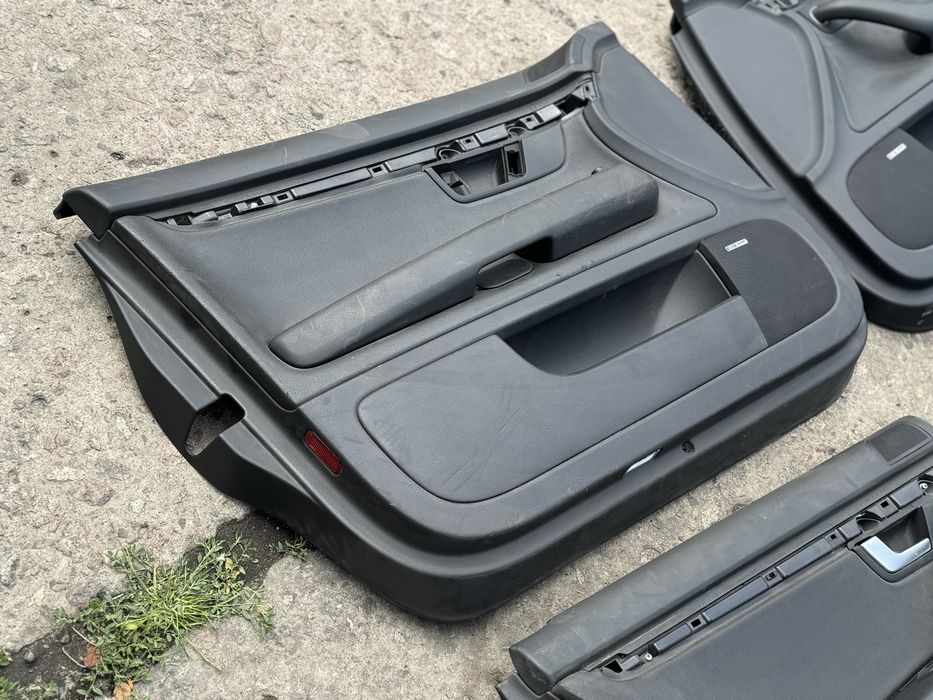 Карта дверей audi a4 b7 шкіра чорна комплект карт ауді а4 б7 салон Bose