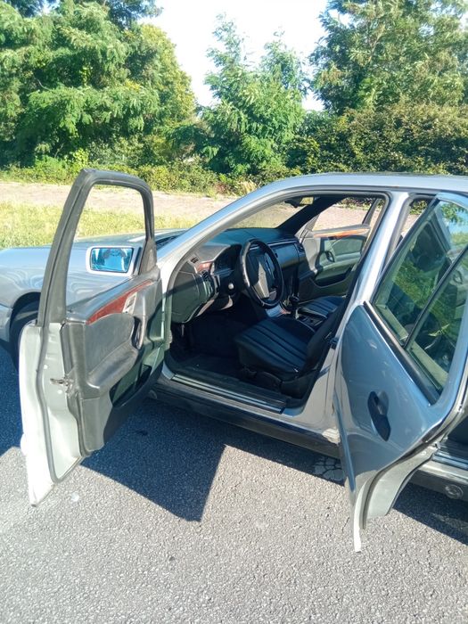 Mercedes Benz cinza para venda
