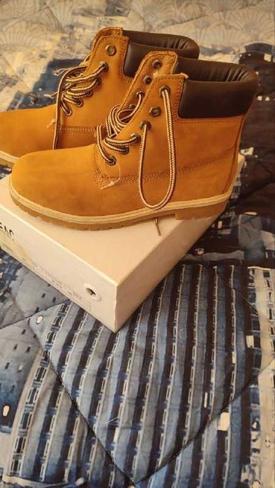 черевики шкіряні, 39 р, нові