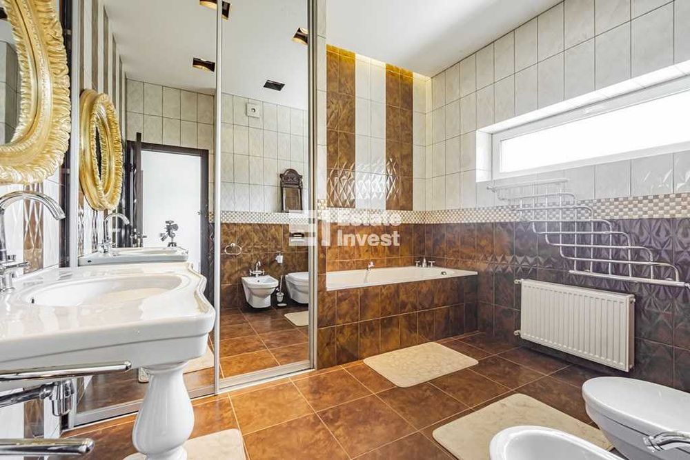 Здається 2-поверховий будинок в селі Коротич, Харківський р-н