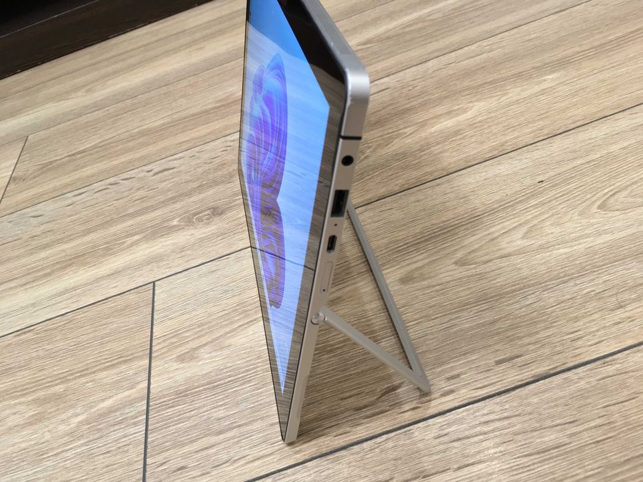 Ноутбук HP Elite X2 1012 G2 12,3" i5-7300u/8 RAM/256 SSD LTE