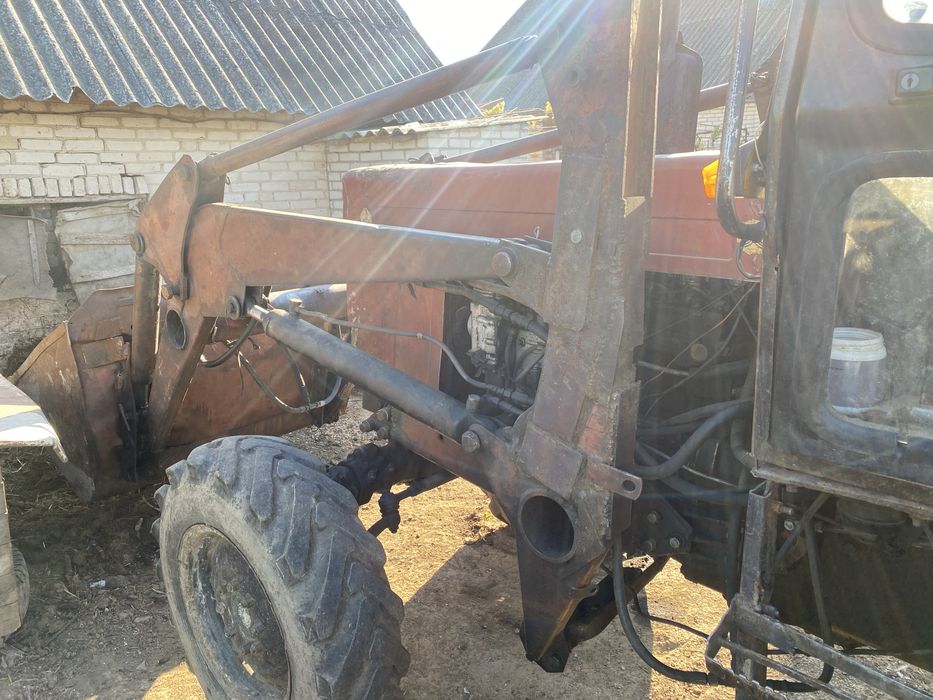 Трактор МТЗ  82   з погрузчиком 2004 рік . Терміновий продаж !!!