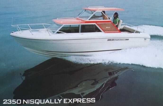 Kadłub łódź jacht motorowy Bayliner 2350 Nisqually Express z hardtopem