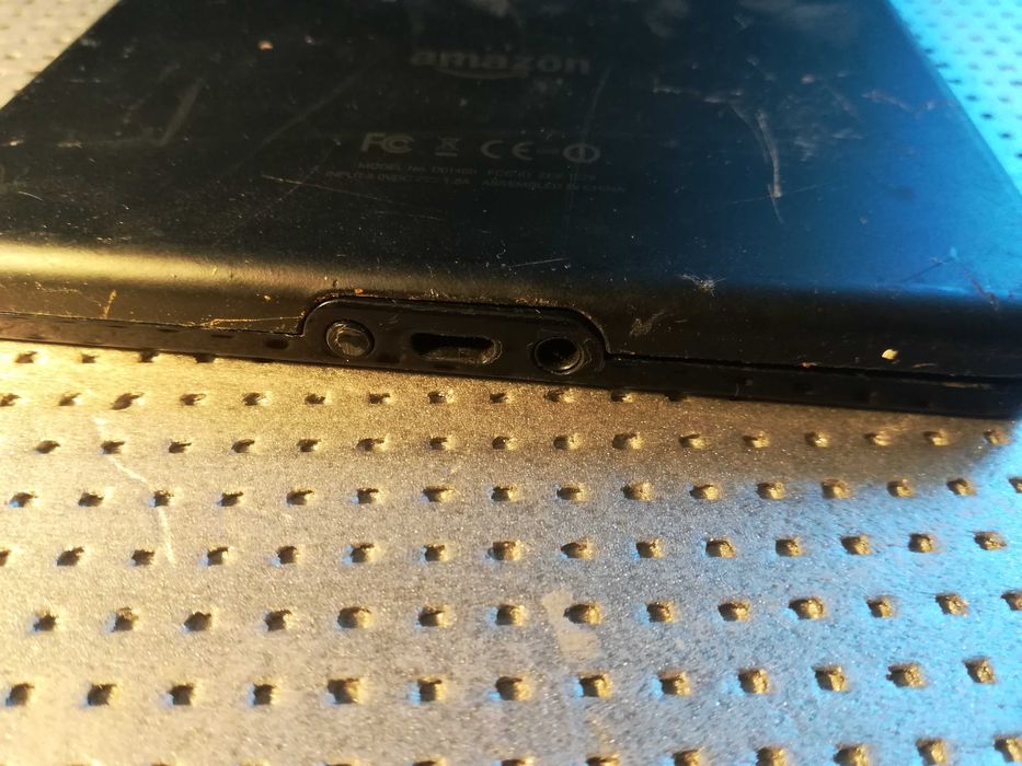Планшет Kindle Amazon D01400 Не працює. ціна як за акумулятор