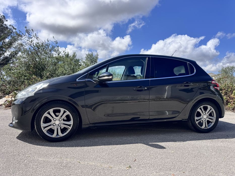 Peugeot 208 — fotografia 3