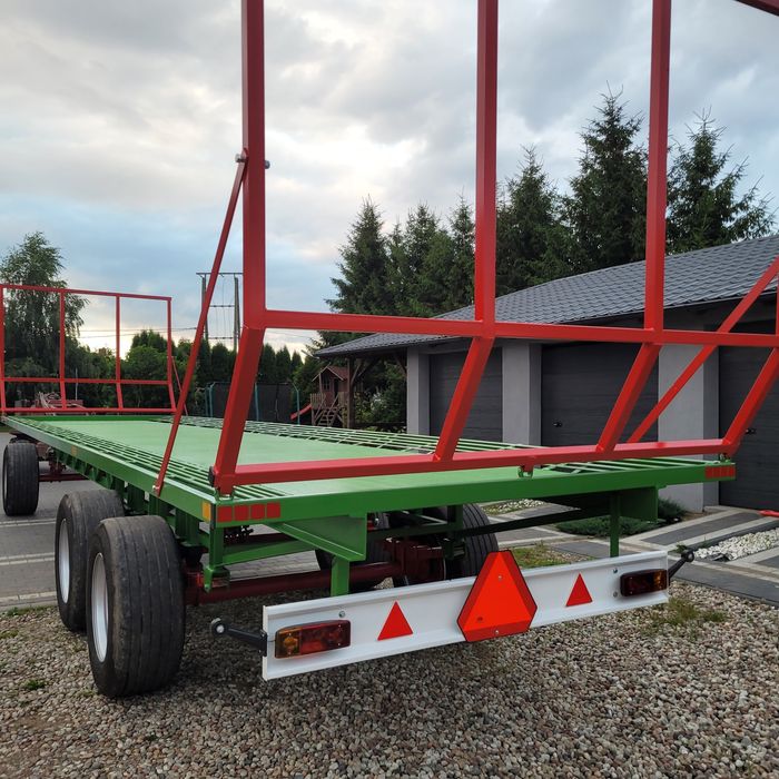 Przyczepa laweta do balotów bel słomy,  sianokiszonki