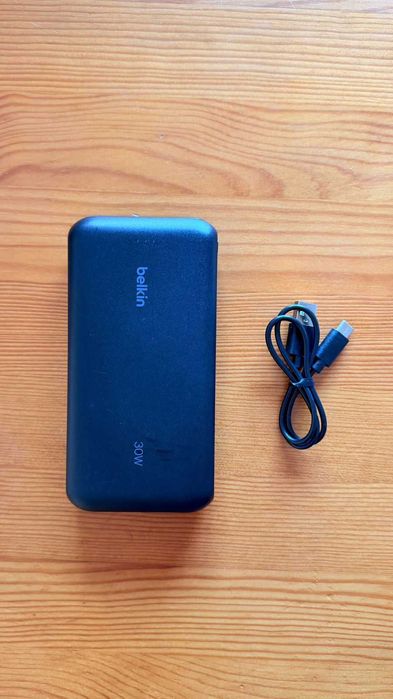 Powerbank Belkin BoostCharge 20K 30W com cabo integrado – pouco uso