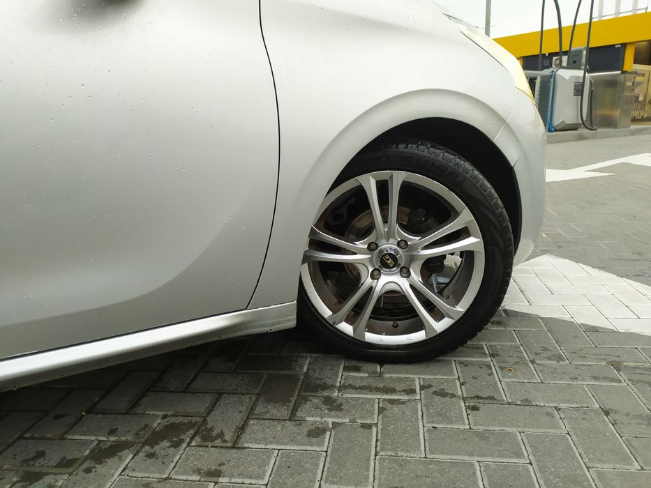 Peugeot 208 Пежо 208 2013