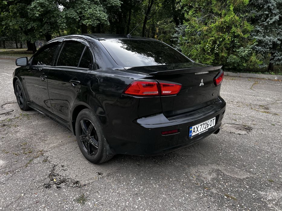 Продам Mitsubishi Lancer 2.0 автомат