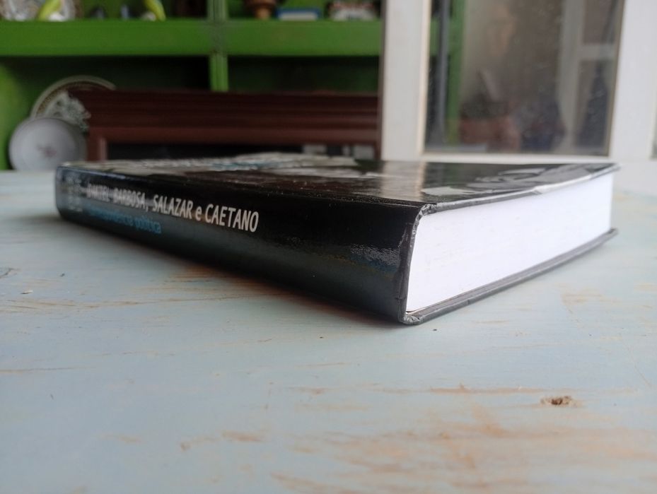 Livro "Daniel Barbosa, Salazar e Caetano..."