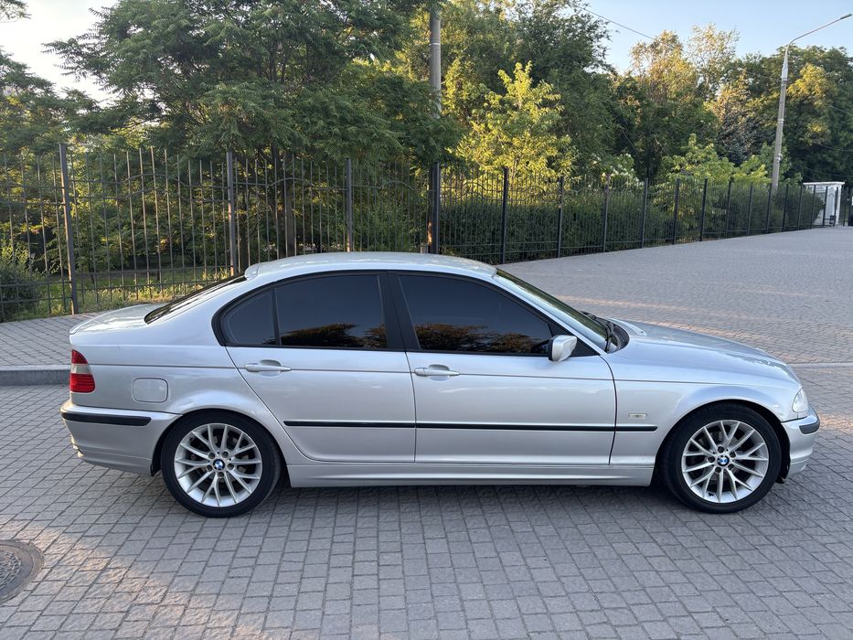 Продам BMW E46 320D