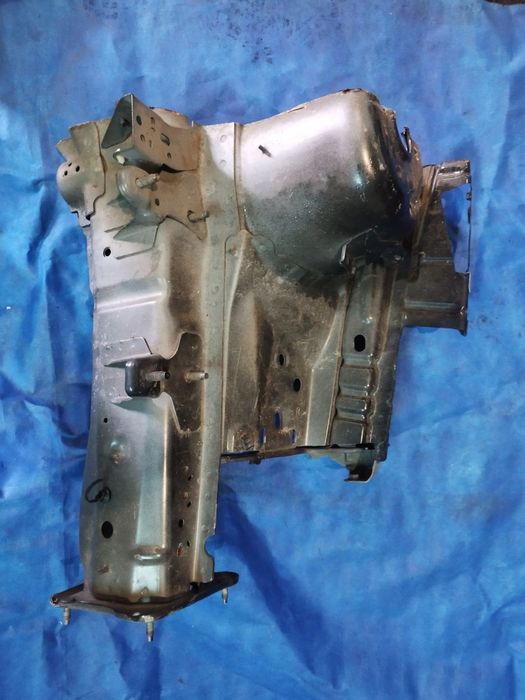 Ланжерон левый, правый передняя четверть Ford Escape 13-19 год