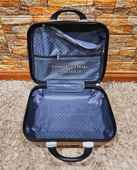 Necessaire / Mala / Bolsa Viagem Novos - 35cm - Muito Bonitos