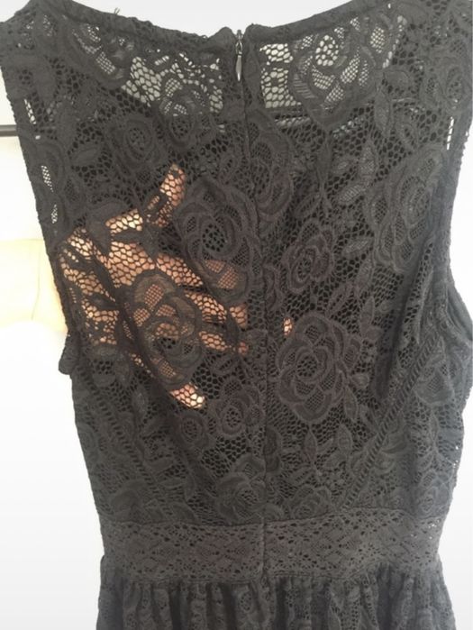 Czarna sukienka koronkowa