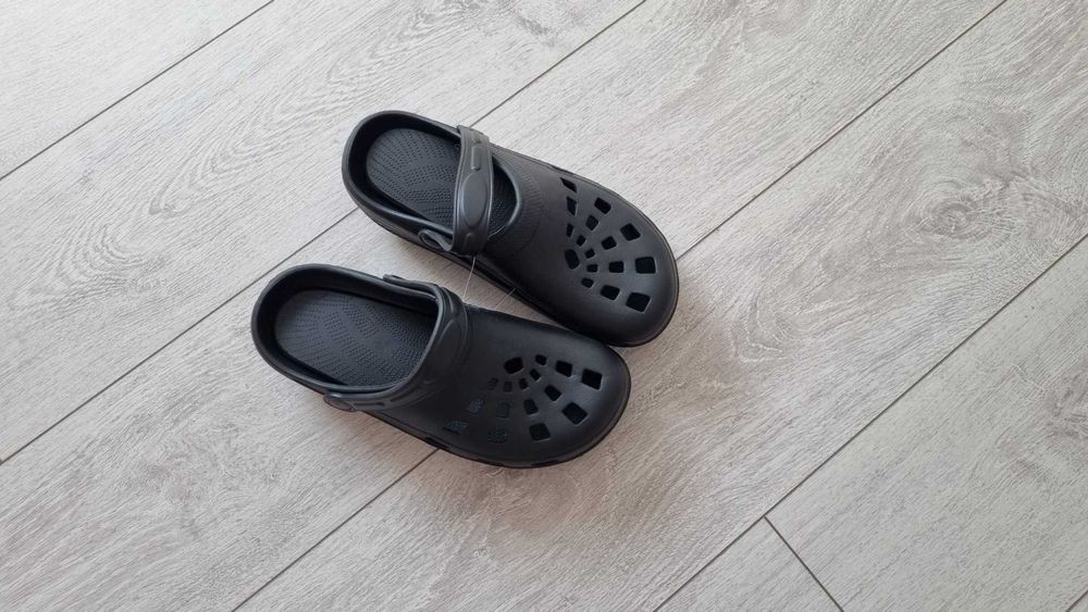 Chodaki Mule Sandały Klapki Ogrodowe Czarne 41 40 Nowe Unisex