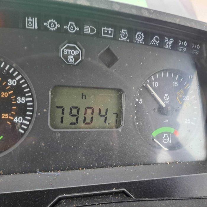 Ciągnik John Deere 6900. przedni TUZ, 7904 h. 140 KM