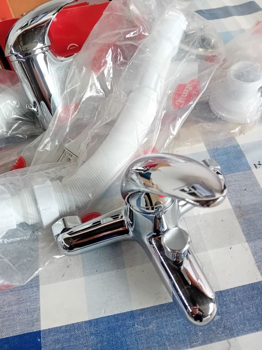 Misturadora banheiro torneiras