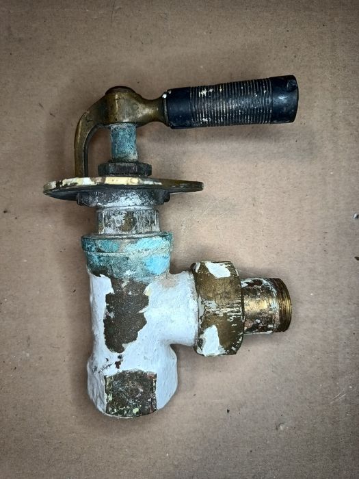 Zawór do grzejnika poniemiecki