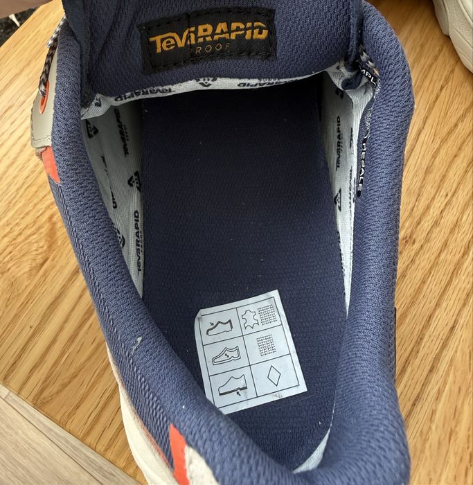 Teva WATERPROOF ОРИГІНАЛ 100%  кросівки термо НЕ ПРОМОКАЮТЬ 42 — 27 см