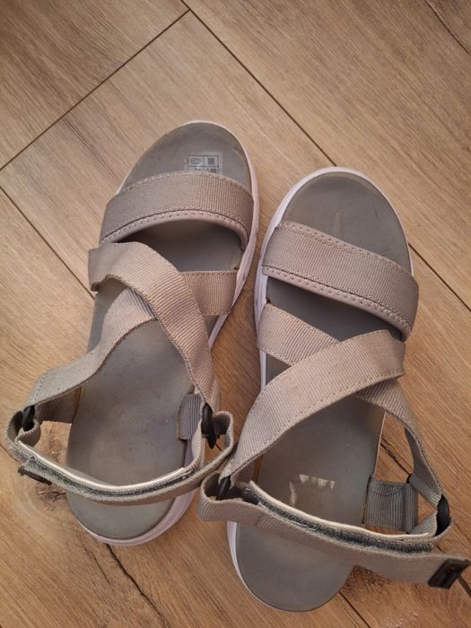 Sandaly damskie 39 jak nowe