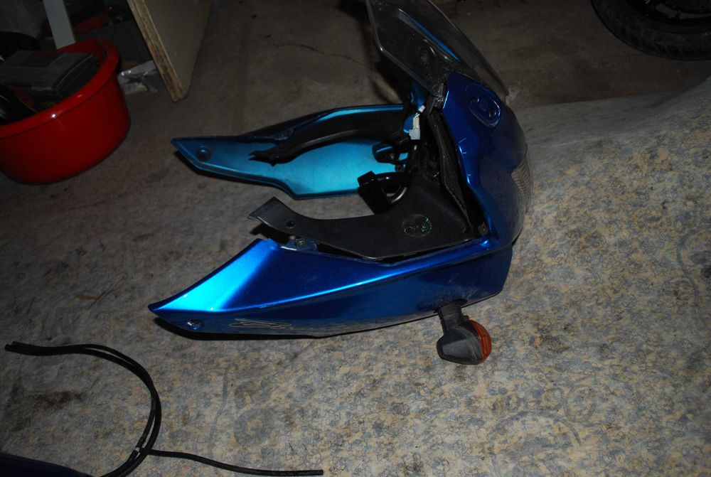 SUZUKI BANDIT 2009 część owiewki silnik lagi koło