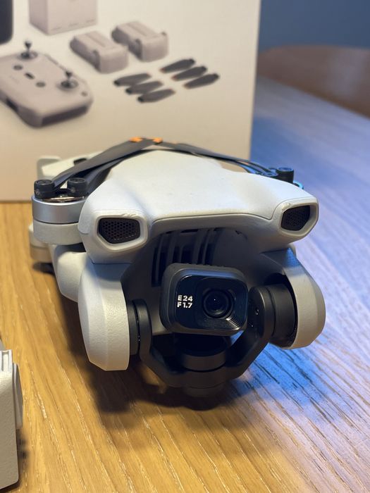 Dron DJI Mini 3 Fly More Combo