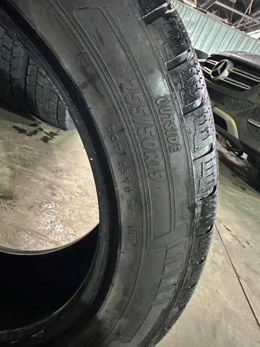 продам зимову гуму  б\у  255\50\19 Petlas W671