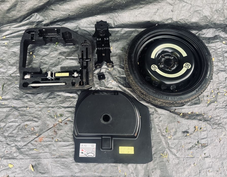 AUDI A4 B8 A5 koło dojazdowe zapas pianka komplet klucze lewarek