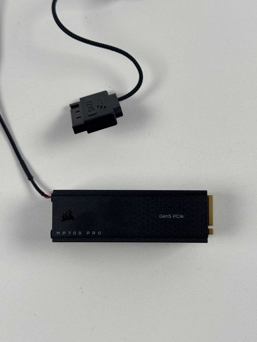 Dysk SSD Corsair MP700 PRO 4TB with Air Cooler PCIe Gen5 x4 NVMe M.2