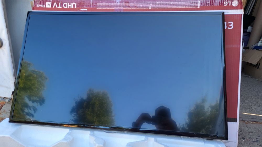 Продам Самсунг 43 диогональ