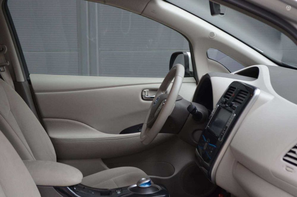 Nissan leaf 2011 24kwt