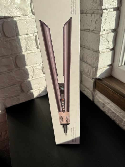 Продам фен Dyson Airstrait