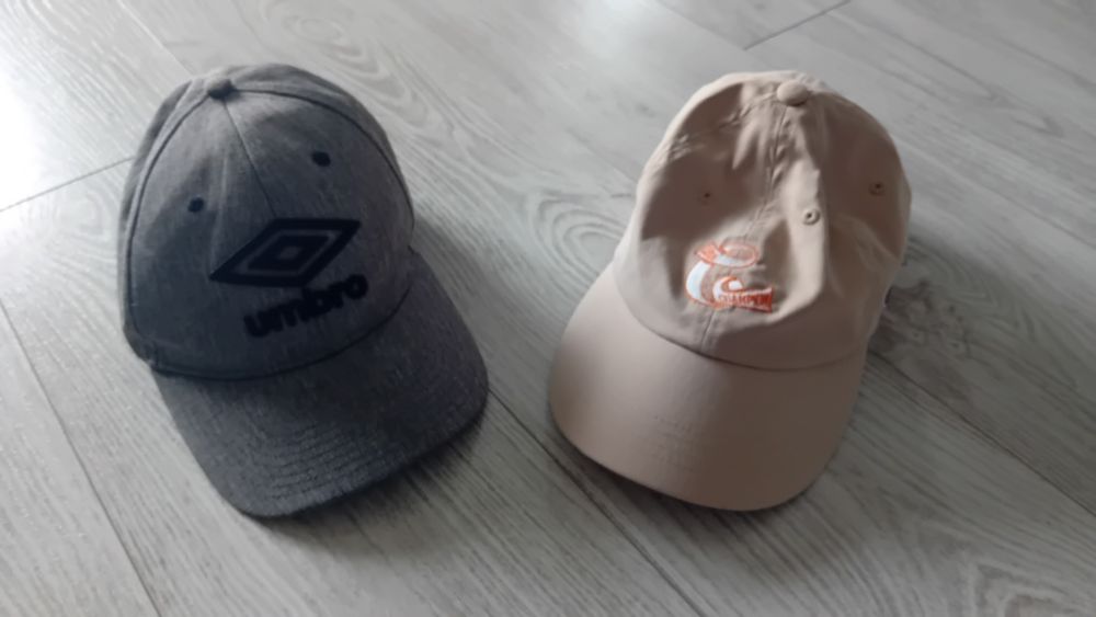 Czapki z daszkiem Umbro i Champion