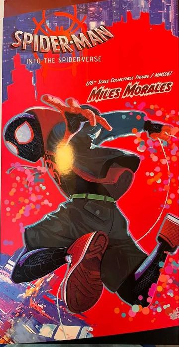 Figura Hot Toys Spider man Into Spider Verse Miles Morales