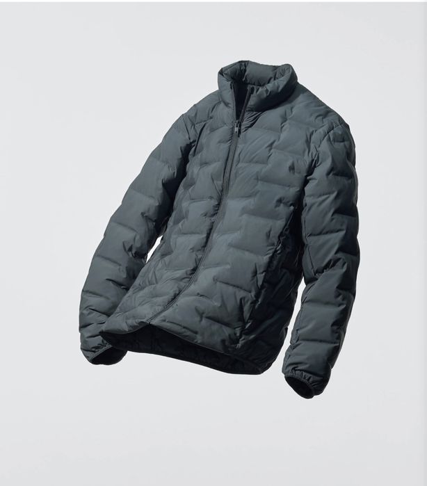 Чорна куртка uniqlo pufftech jacket | non quilted