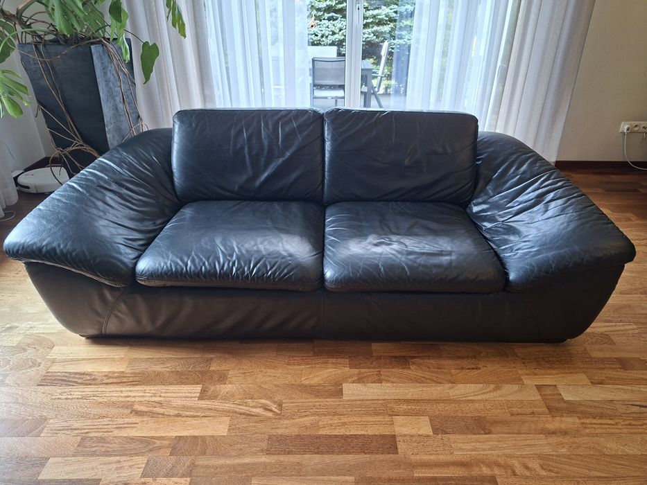 Skórzana sofa dwuosobowa ETAP SOFA | Czarna skóra naturalna | Komfortowa