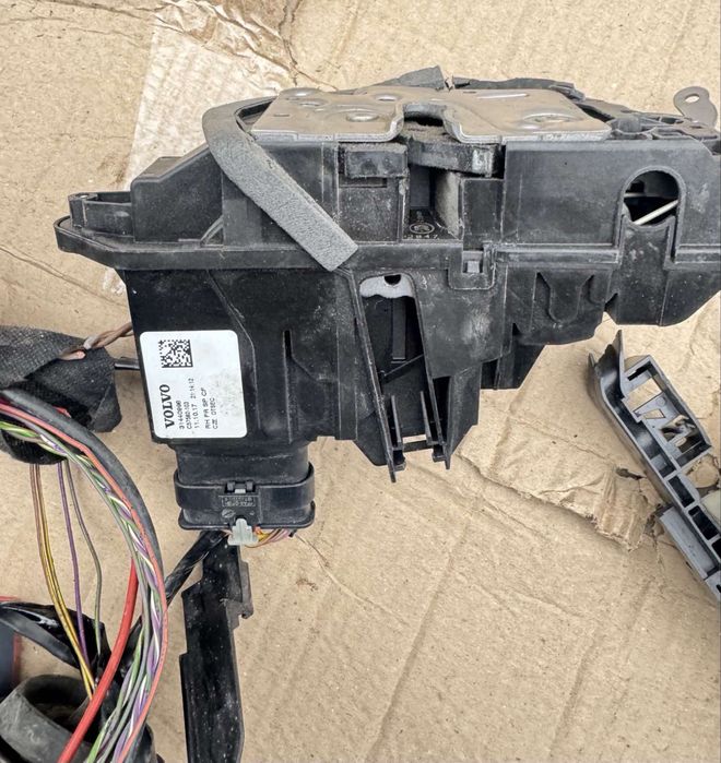 Продам ручку двері, на Volvo xc60